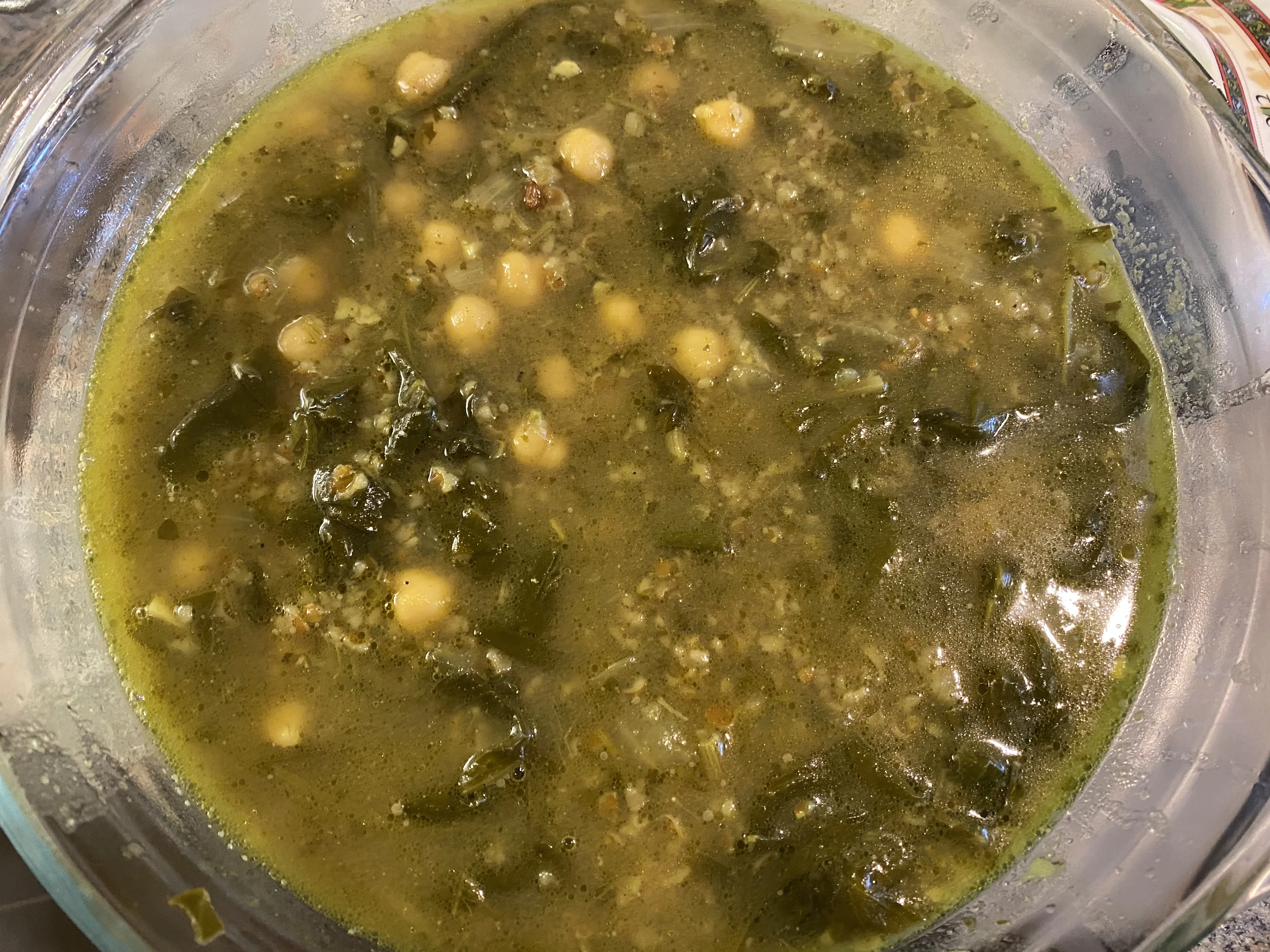 Sopa de Bulgur, Grão-de-Bico e Espinafre