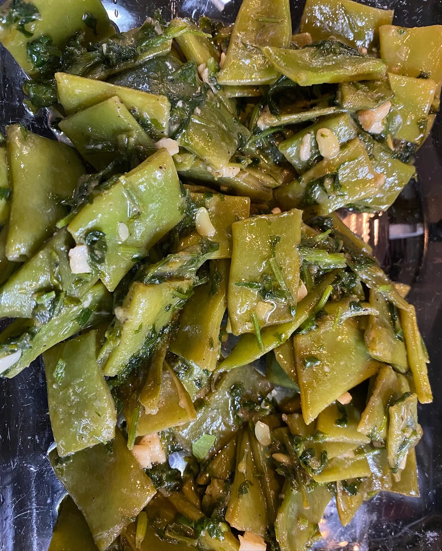 法式扁平绿豆角蒜蓉欧芹炒