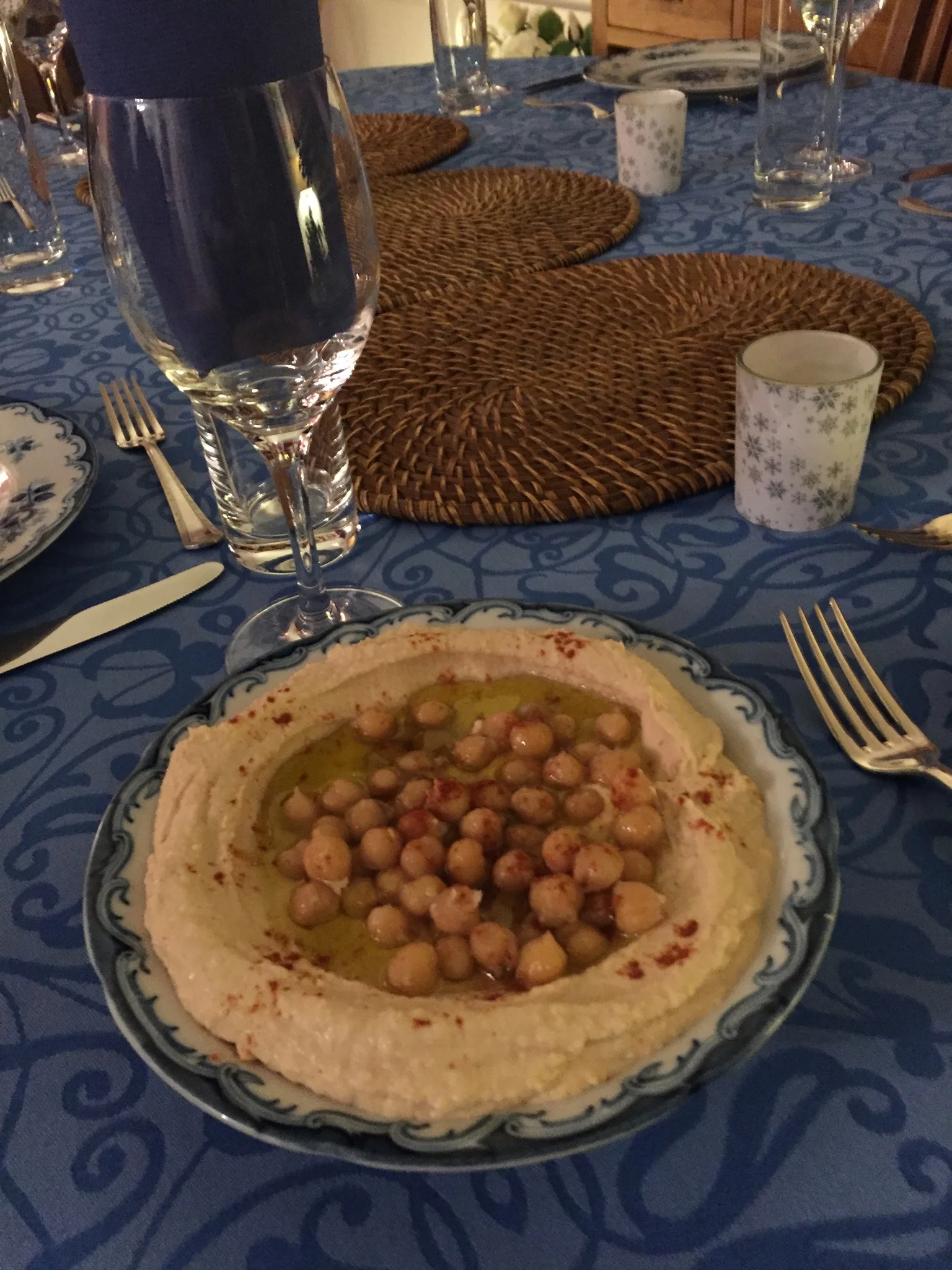 Hommos（鹰嘴豆泥配 tahini）