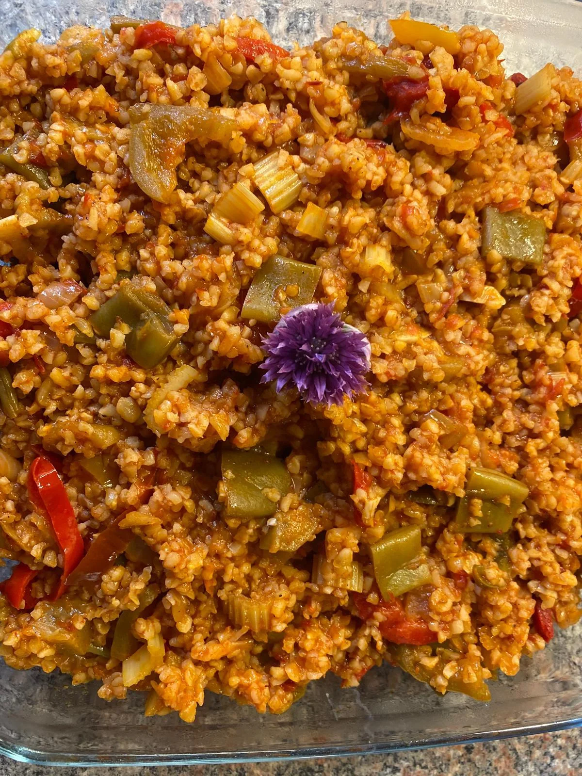 保加利亚小麦和蔬菜皮拉夫（Bulgur Abour）