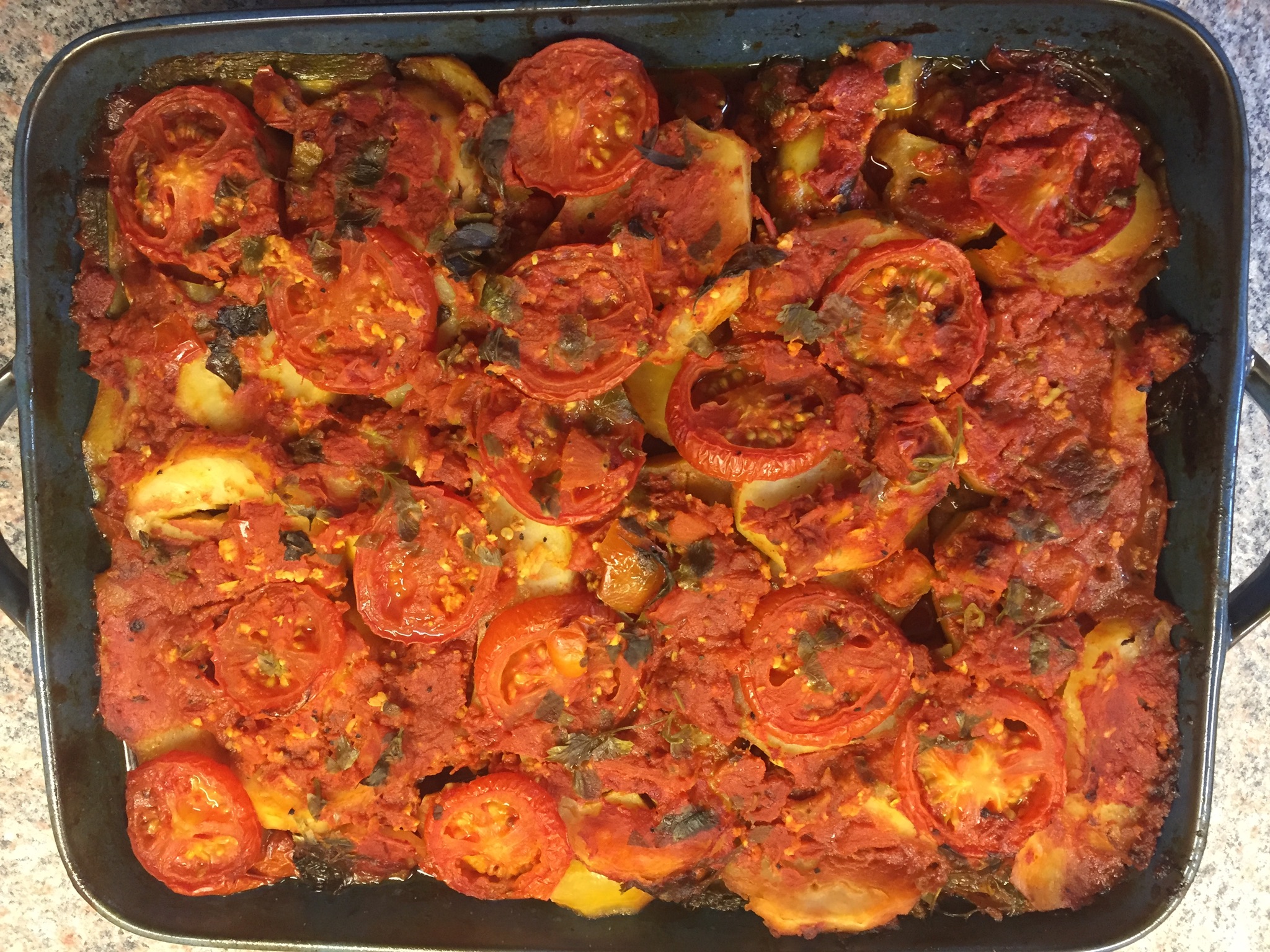 Kafta bil Saynieh Oven Baked Minced Meat Patties and Vegetables